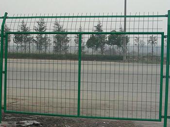 隔离网 - 河北振兴金源丝网集团图片4