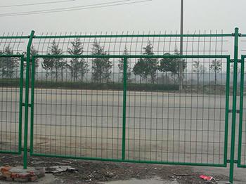 公路护栏网 - 河北振兴金源丝网集团图片4