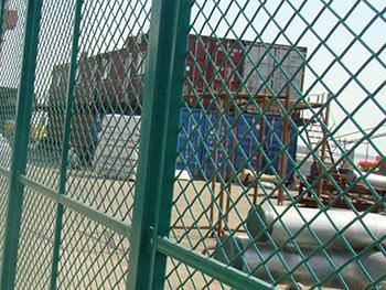 钢板护栏网 - 河北振兴金源丝网集团图片2