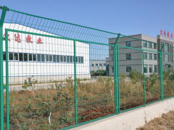 围墙护栏网 - 河北振兴金源丝网集团图片4
